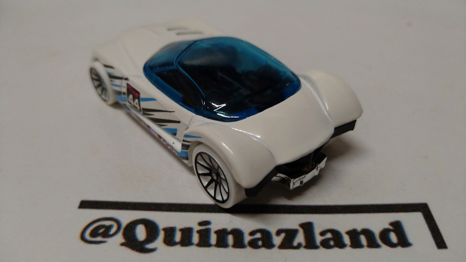 Hot Wheels 2016 multipack  Golden arrow     (A25)