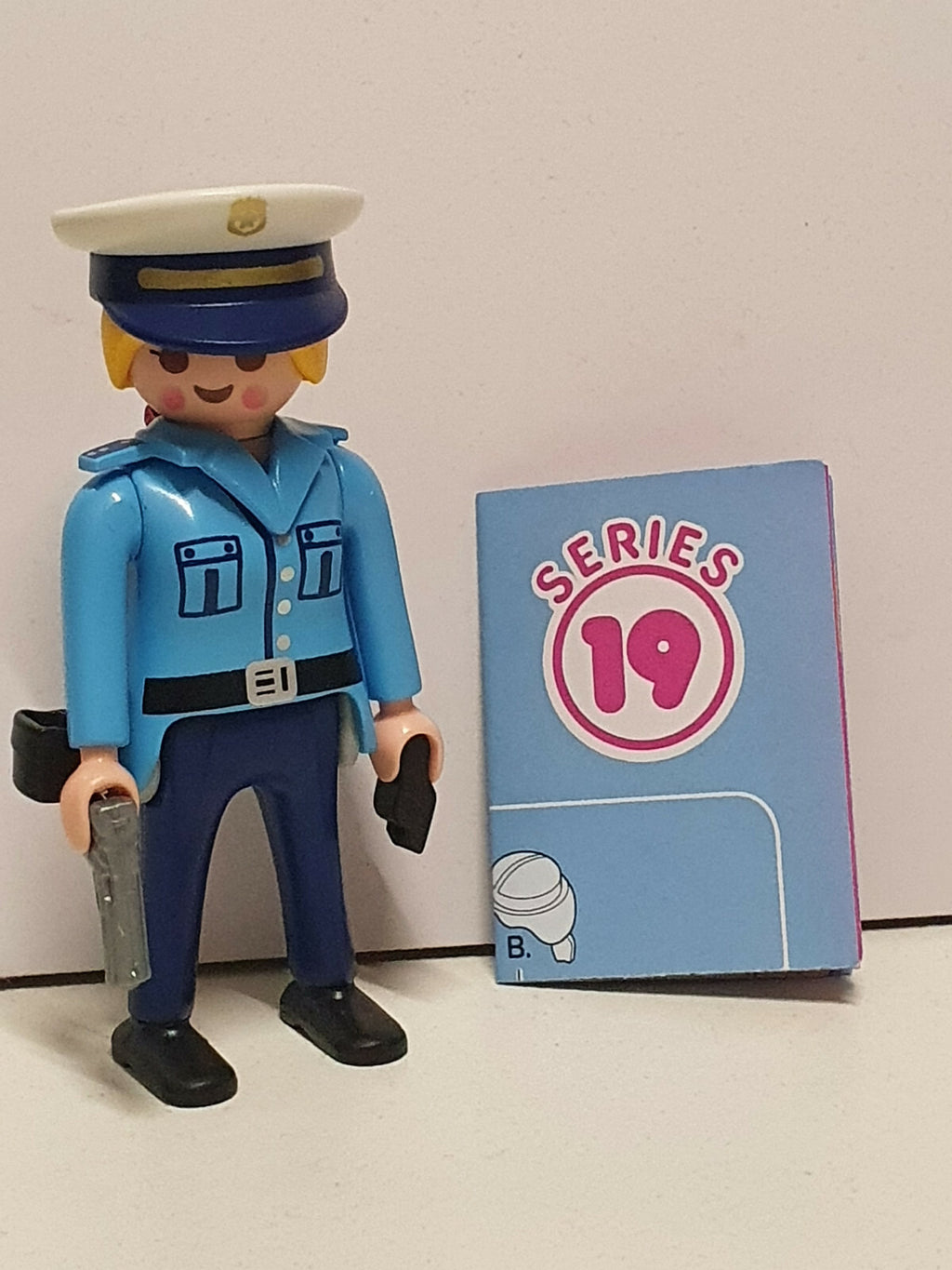 Playmobil 70565 Fi?ures série 19 figurine policière