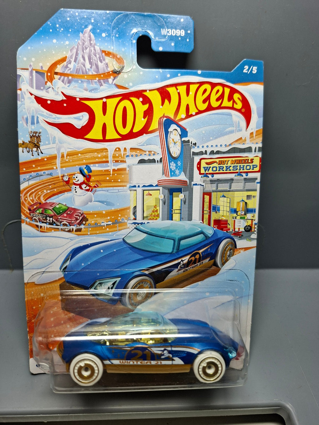 Hot Wheels 2021 holiday hot rods  Avant garde   (CP01)