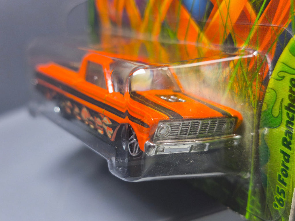 Hot Wheels 2013 easter exclusive walmart 64 ford ranchero   (NP22)