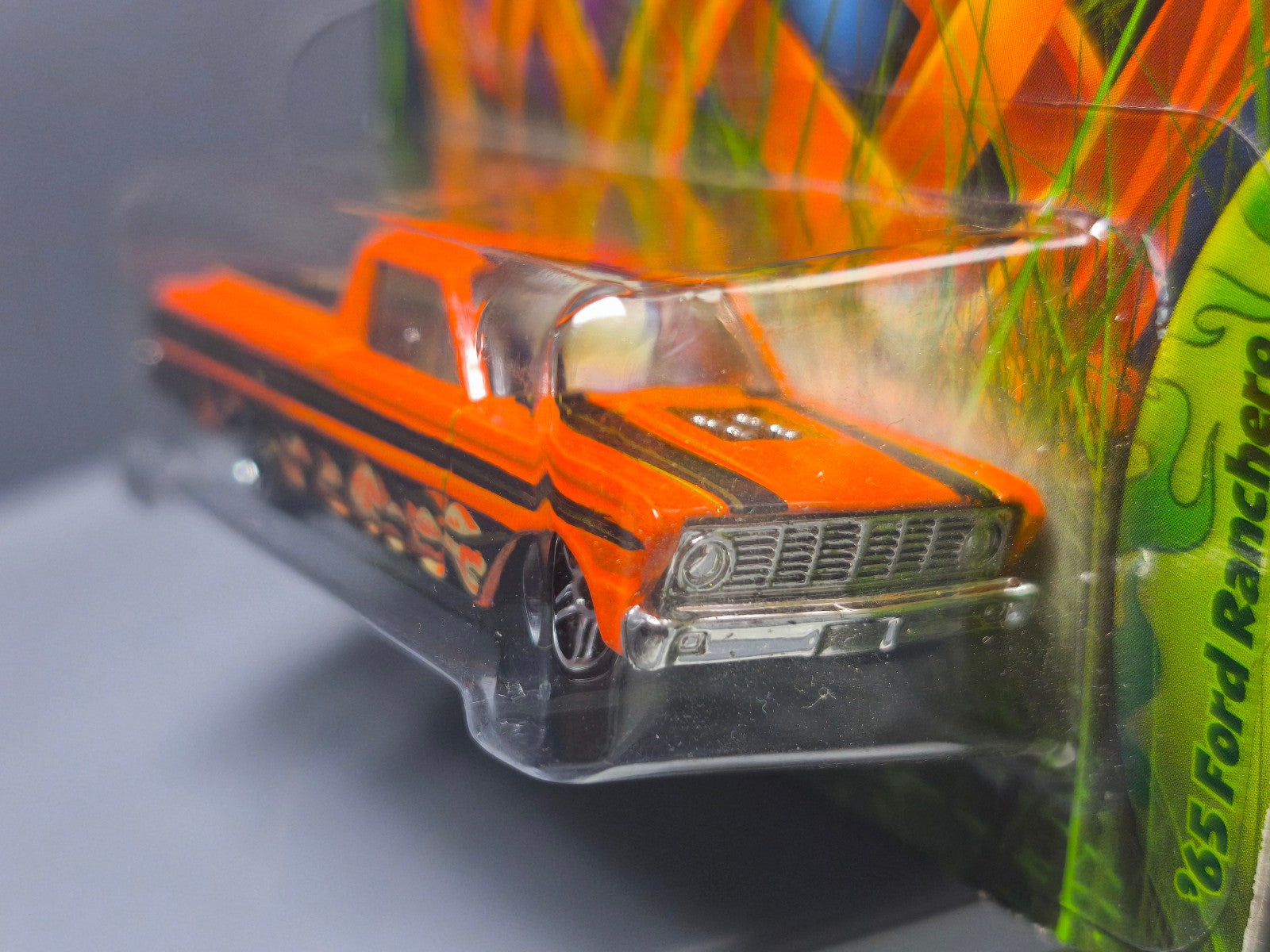 Hot Wheels 2013 easter exclusive walmart 64 ford ranchero   (NP22)