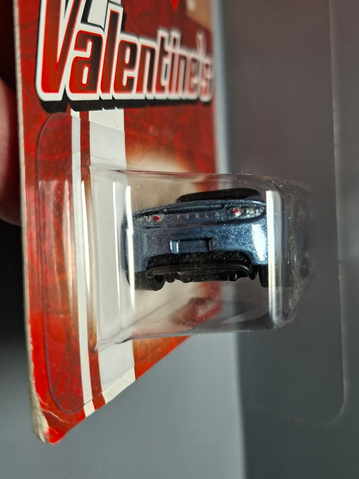 Hot Wheels Valentine's Tesla Roadster (CP04)