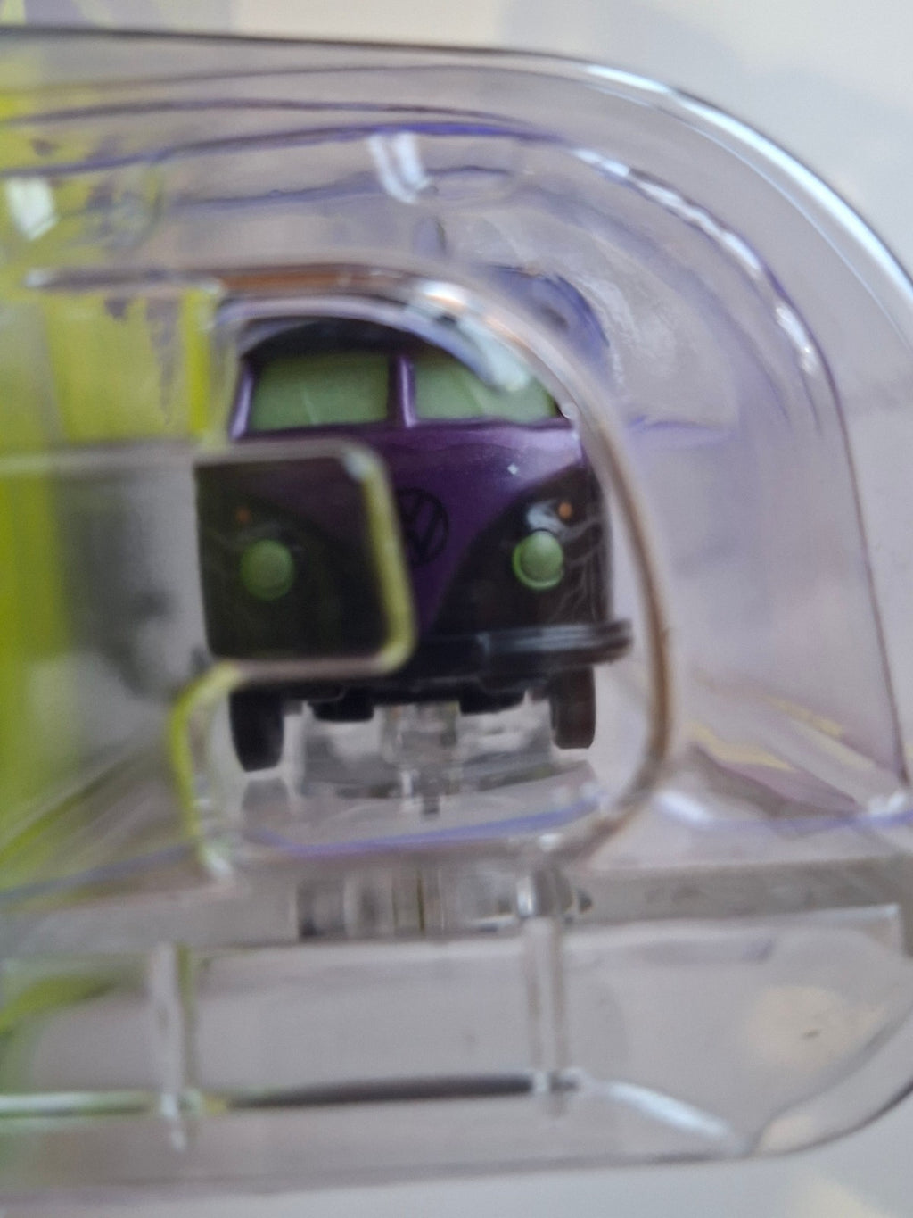 Greenlight Halloween 2025  Volkswagen Type 2 Panel Van  Spooky Night  (NG32)