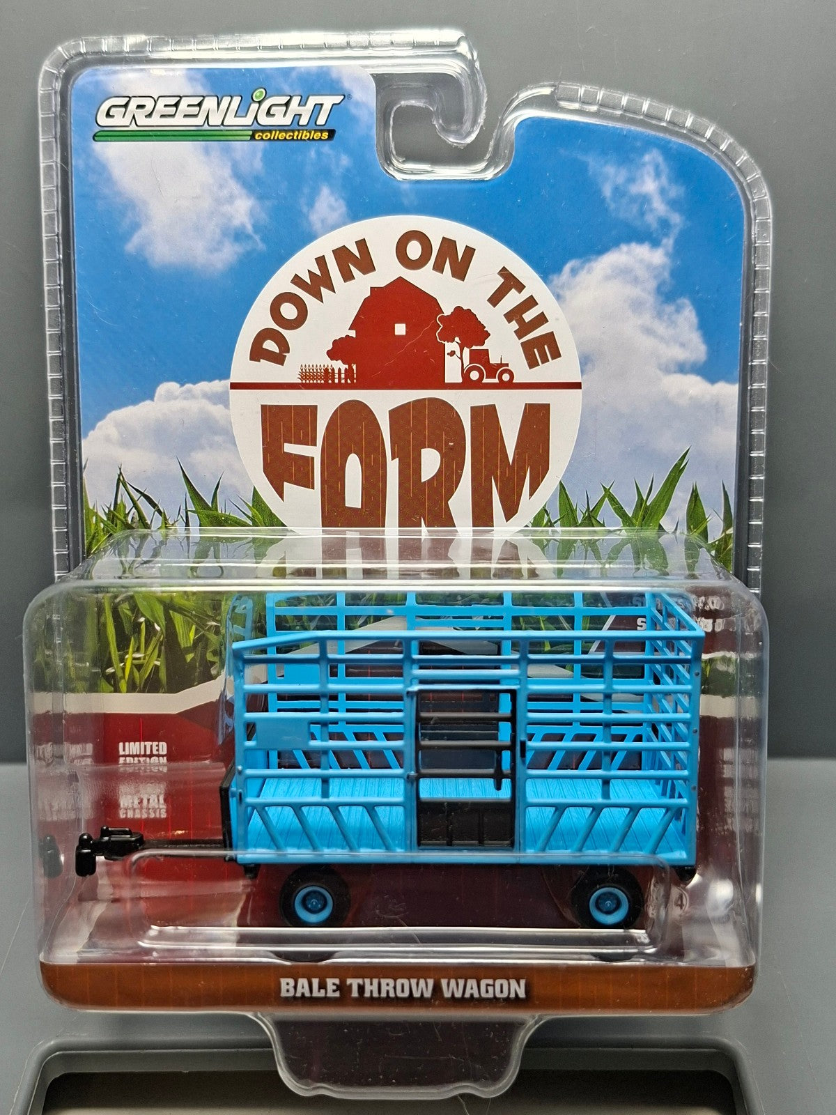 Greenlight Down on the Farm Series 10 Bale Throw Wagon in Light Blue  (NG40)
