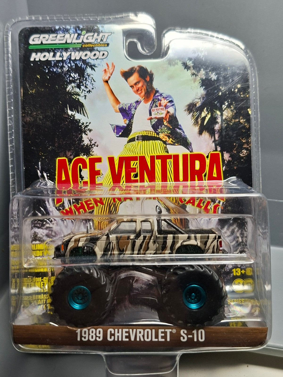 Greenlight Hollywood 1989 Chevrolet S-10 Extended Cab Monster Truck Chase (NG24)