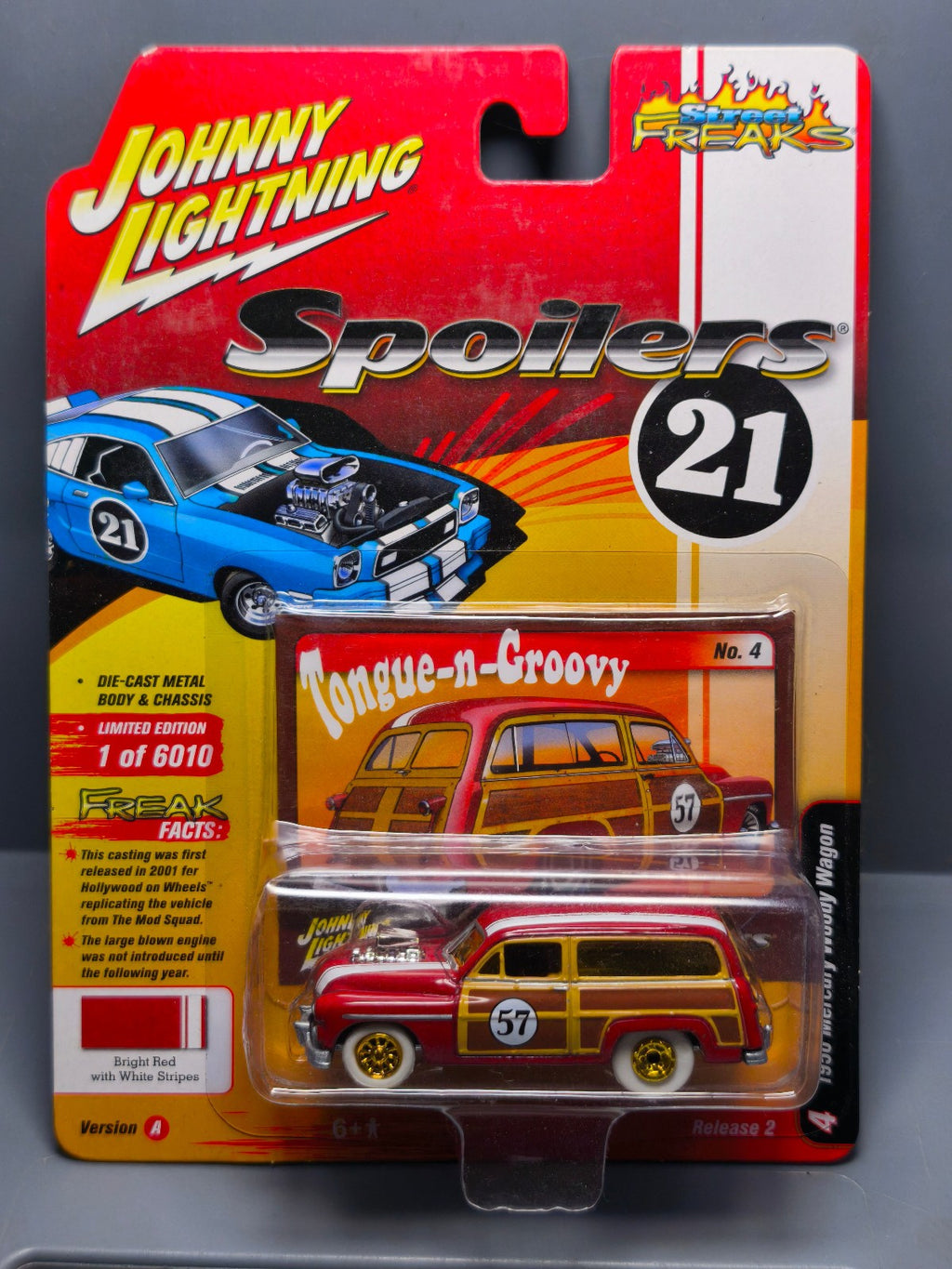 Johnny Lightning Street Freaks Spoilers 21 1950 Mercury Woody  Chase (NG57)
