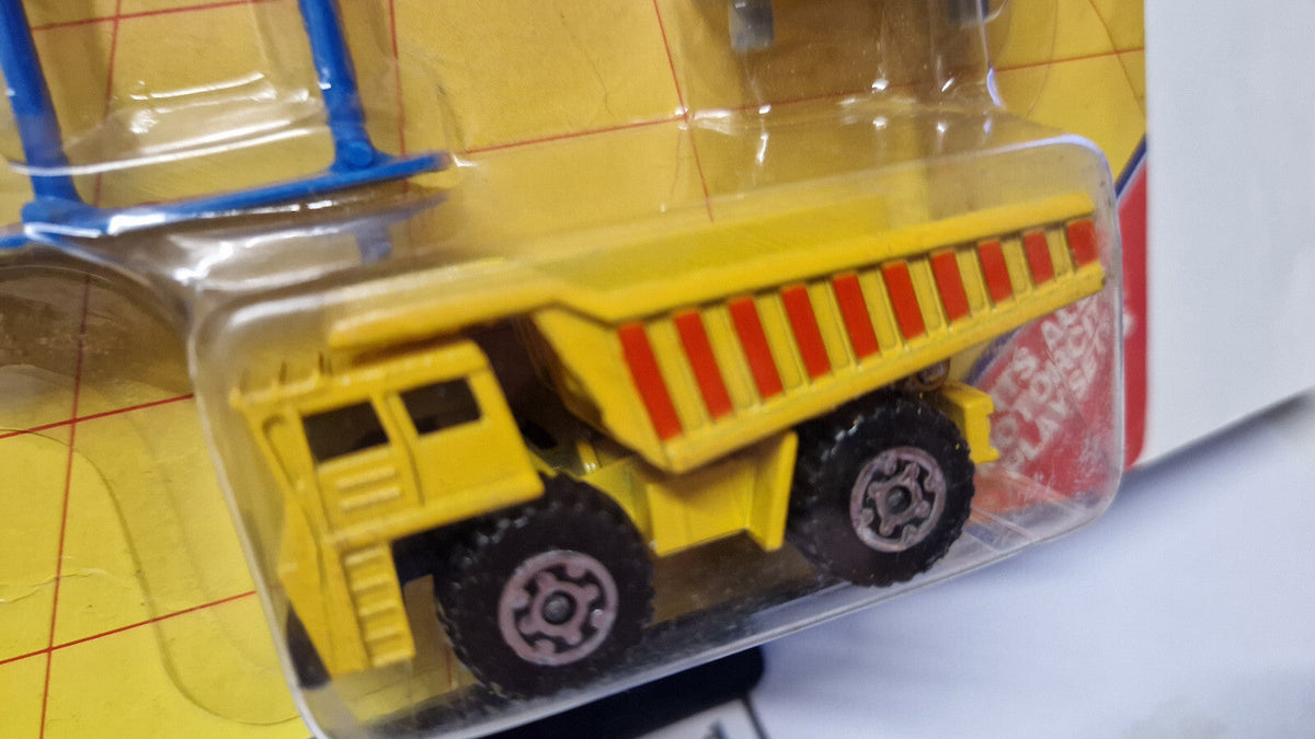 Matchbox 1991 Action pack construction Dump truck   (CT04)