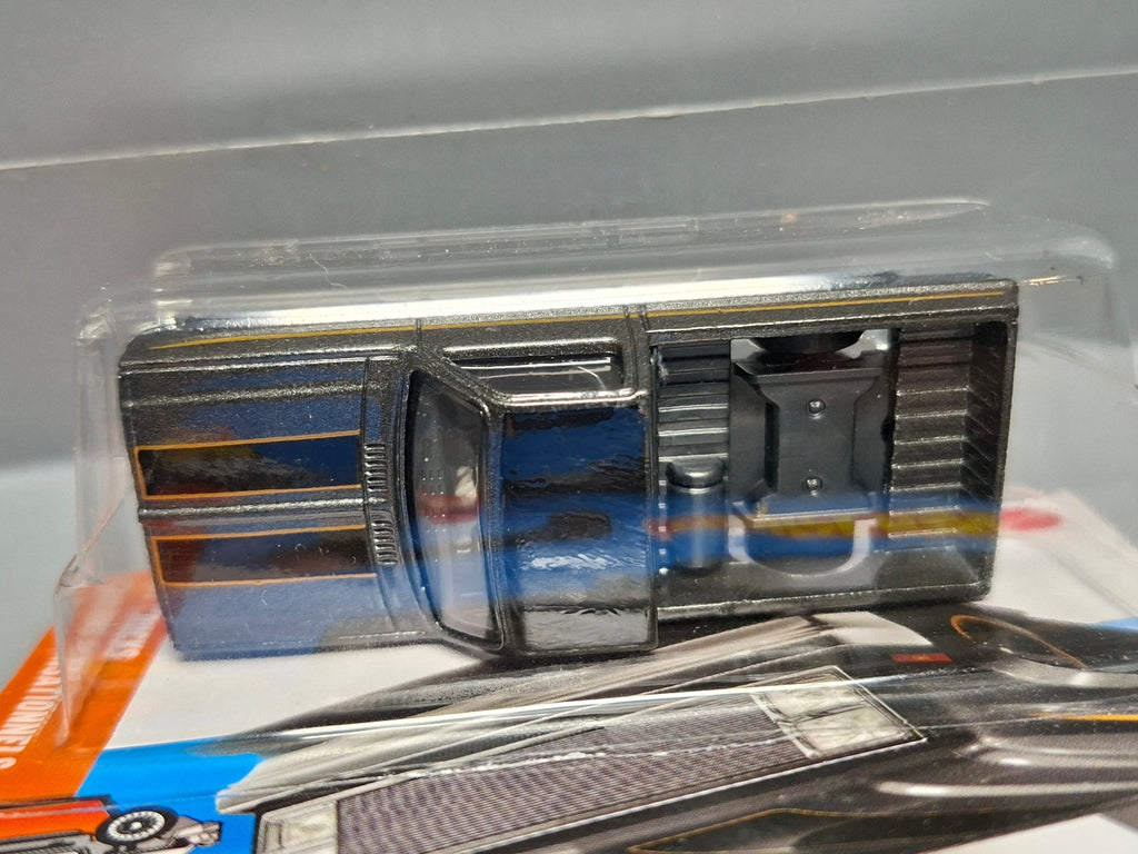 Hot Wheels '83 chevy silverado   2025-157 (NP12)