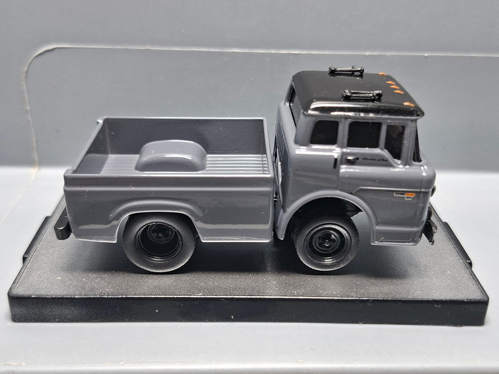 M2 Machines Details 1970 Ford C-600  (CP20)