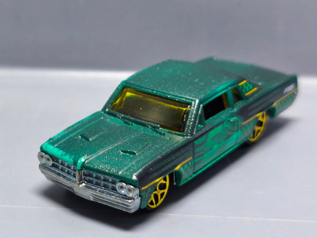 Hot Wheels 2014 colour shifters  64 pontiac gto  (A03)