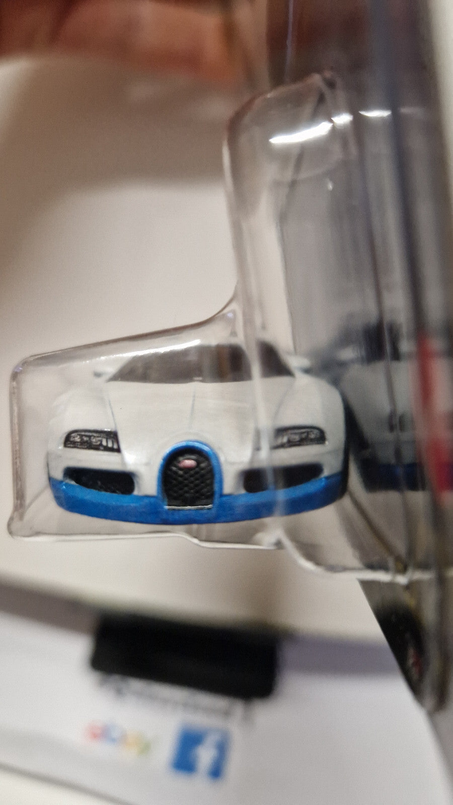 Hot Wheels 2025 Hammer Drop Bugatti Veyron   (NG40)