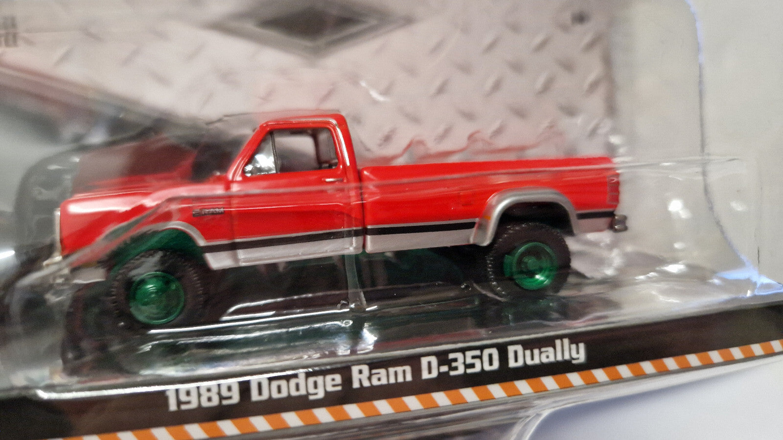 Greenlight Dually Drivers Series 13 1989 Dodge Ram D-350 Chase   (C12)