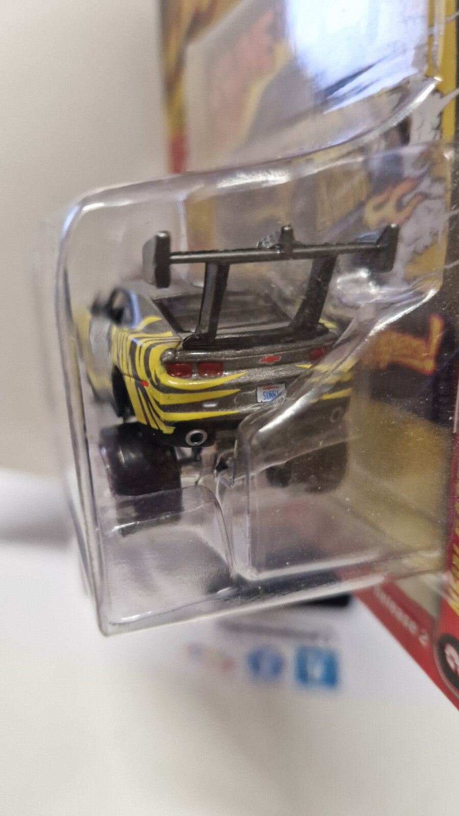 Johnny Lightning Sreet Freaks Zingers 2011 Chevrolet Camaro (NG36)