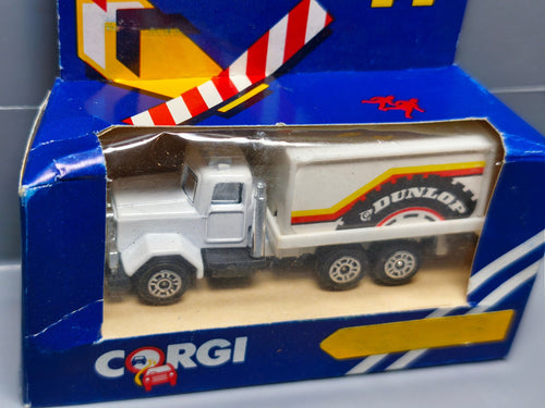 Corgi Container truck dunlop boite et bulle abimées (NP14)