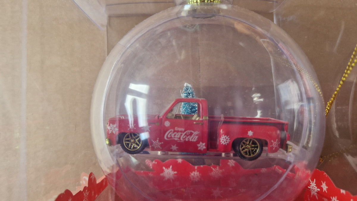 M2 Machines Chase Exclusive Coca Cola Ornament 1974 Chevy Stepside Truck  (CT09)