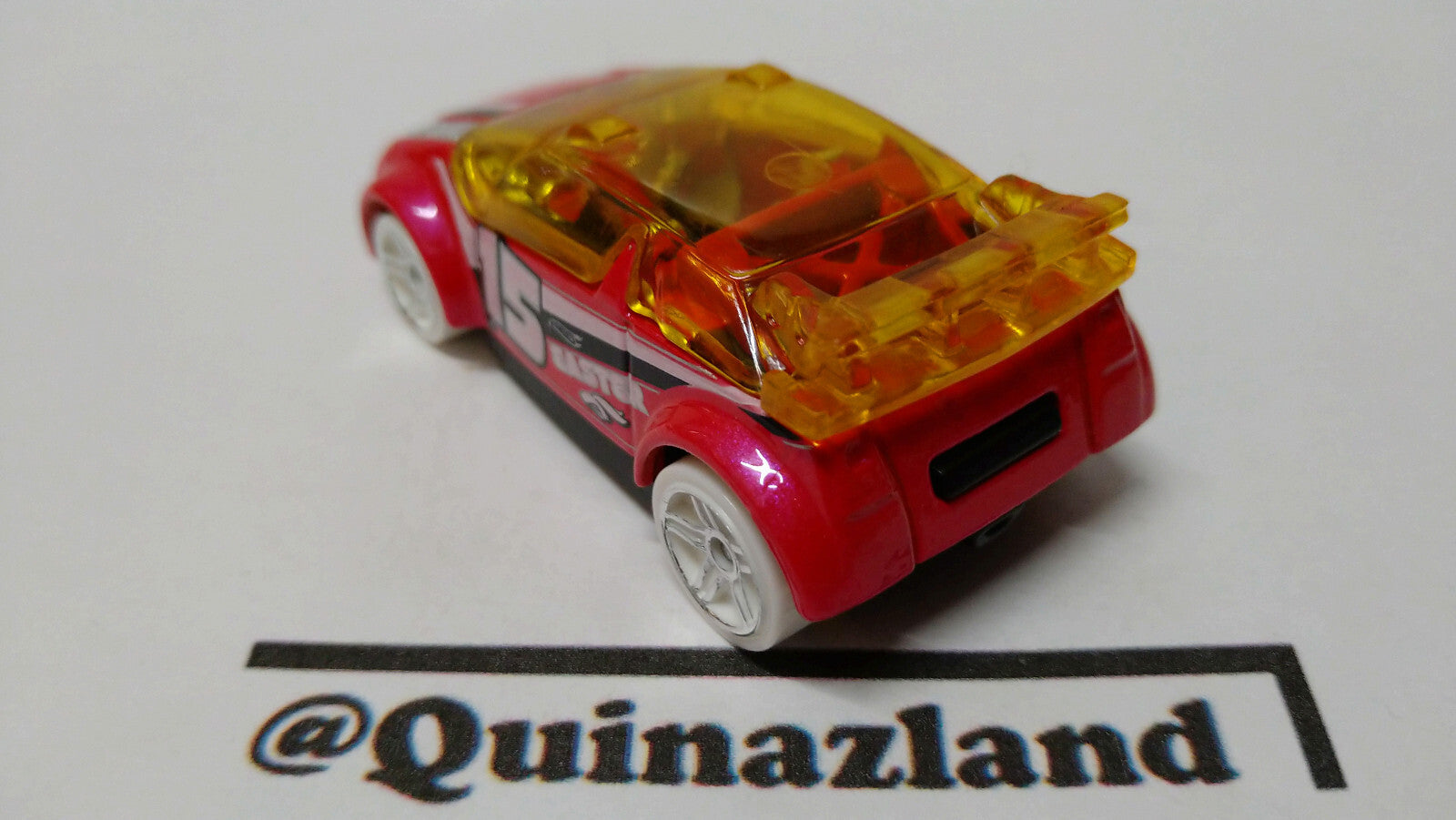 Hot Wheels Super gnat 2015 happy Easter exclusive Walmart  (A12)