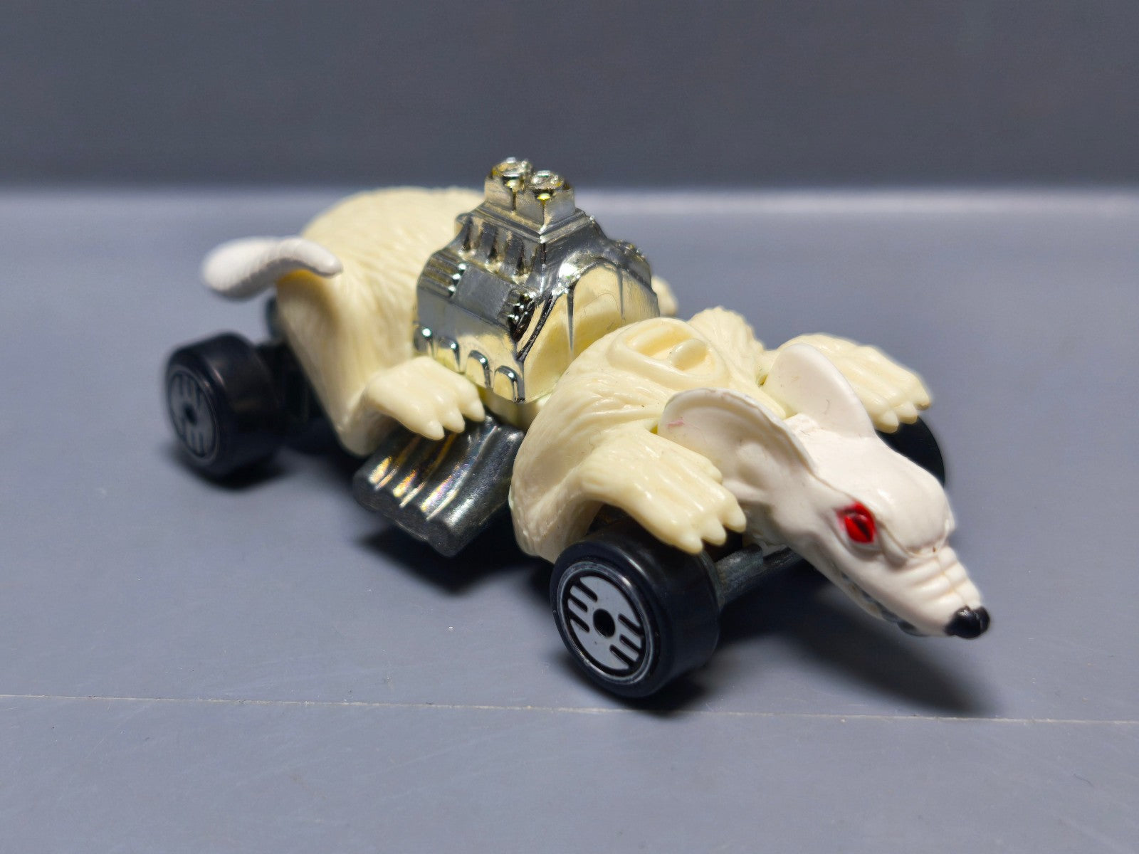 Hot Wheels 1988 speed demons Ratmobile  (A12)
