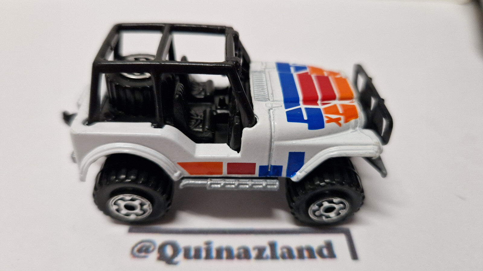 Matchbox 1987 mainline  Jeep 4X4 sans antenne   (A31)