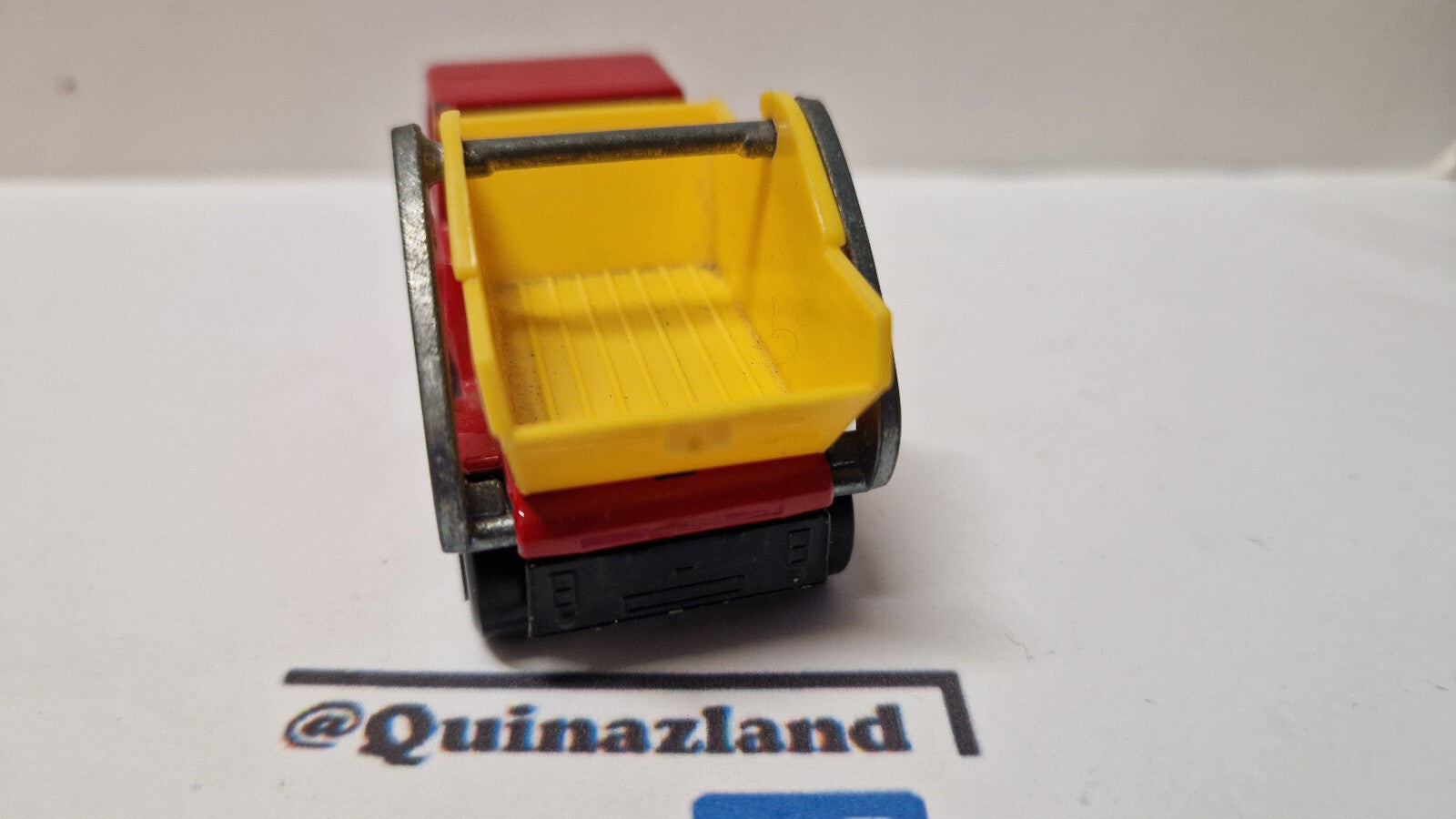 Matchbox  1970 superfast  Skip truck  (A33)