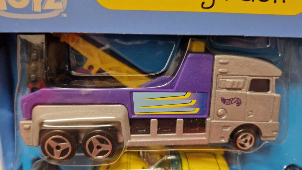 Hot Wheels 2000 exclusive target Kool toyz '58 Corvette   (ET)