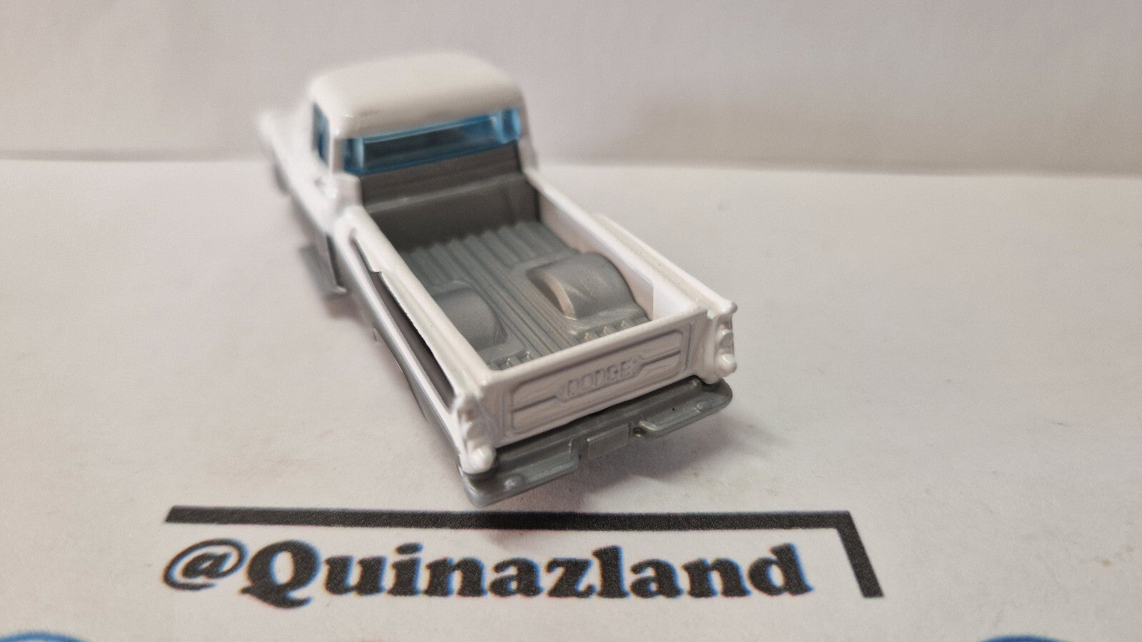 Matchbox  Dodge sweptside pickup  (A33)