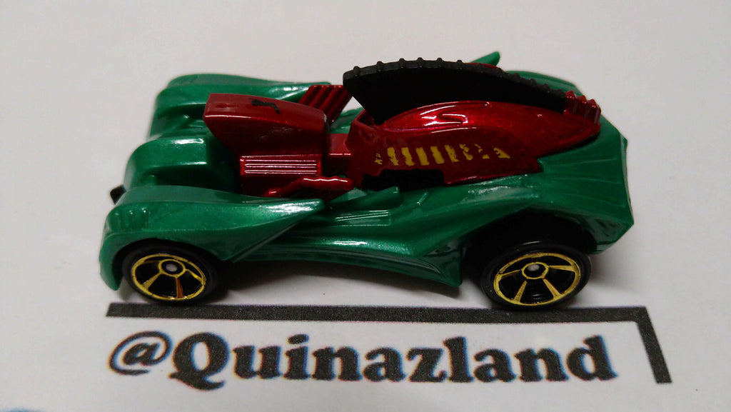 Hot Wheels Troyes soldier 2012-001  (A15)