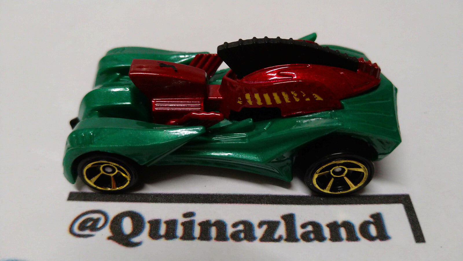 Hot Wheels Troyes soldier 2012-001  (A15)