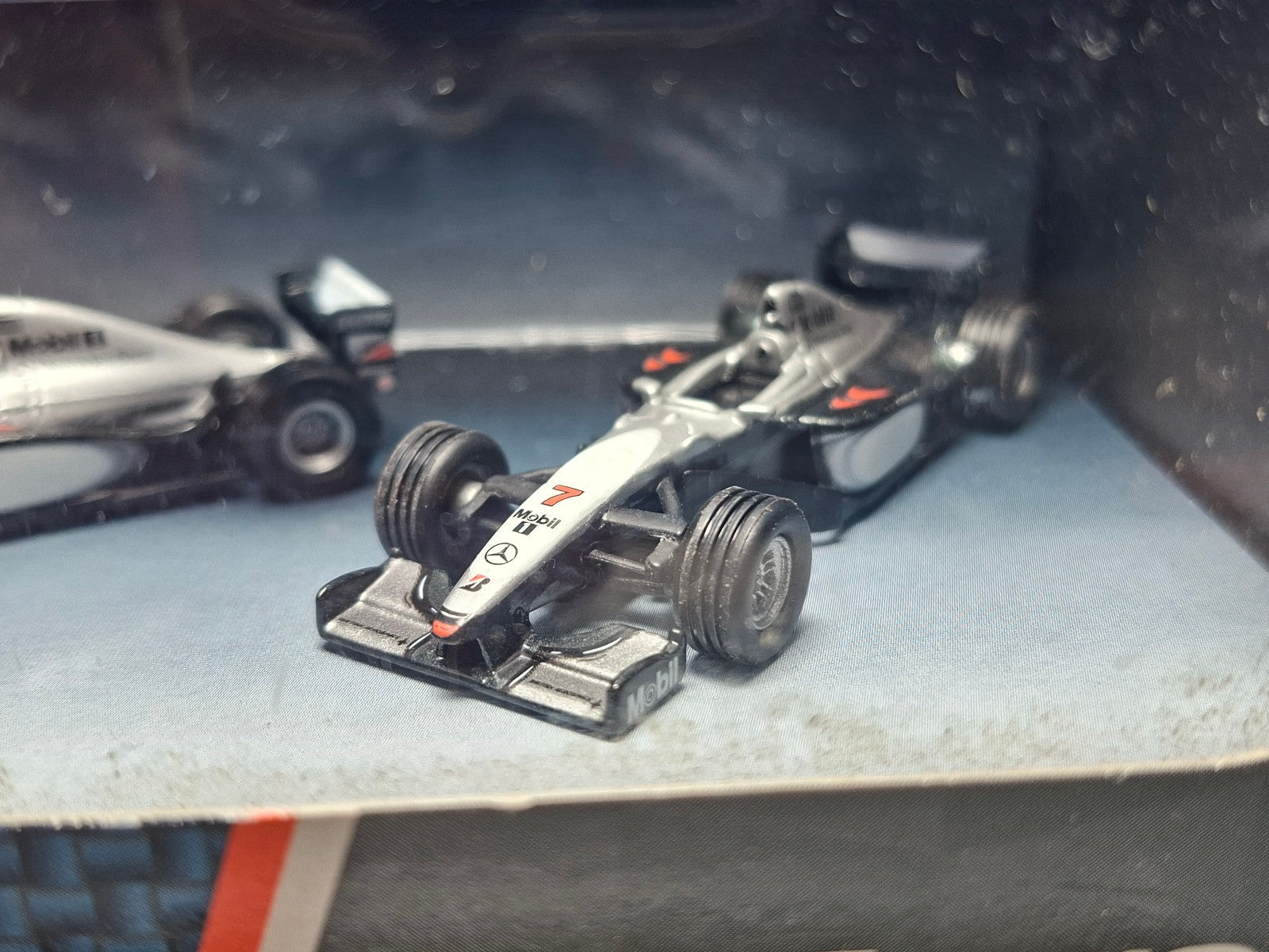 Hot Wheels 1999 world champions McLaren Mercedes MP4/13 (NG63)