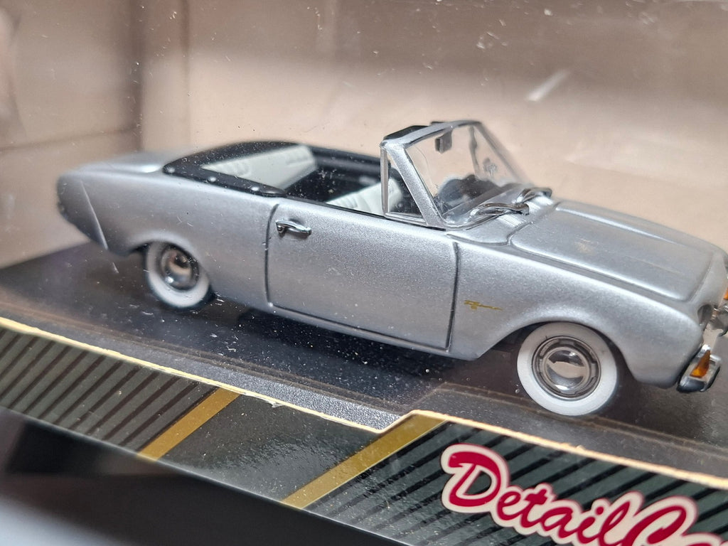 Detail cars platinium 1/43 Ford Taurus barew 1960 cabrio (NG35)