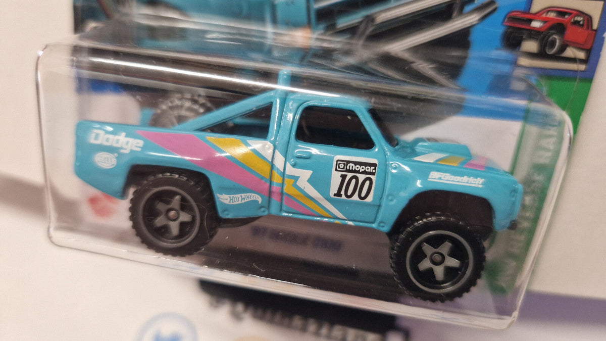 Hot Wheels 87 dodge D100 2024-038 (NP25)