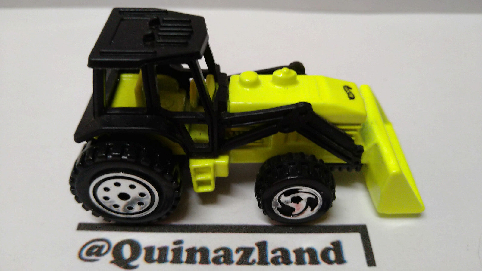 Hot Wheels Tractor 2000-103  (a14)