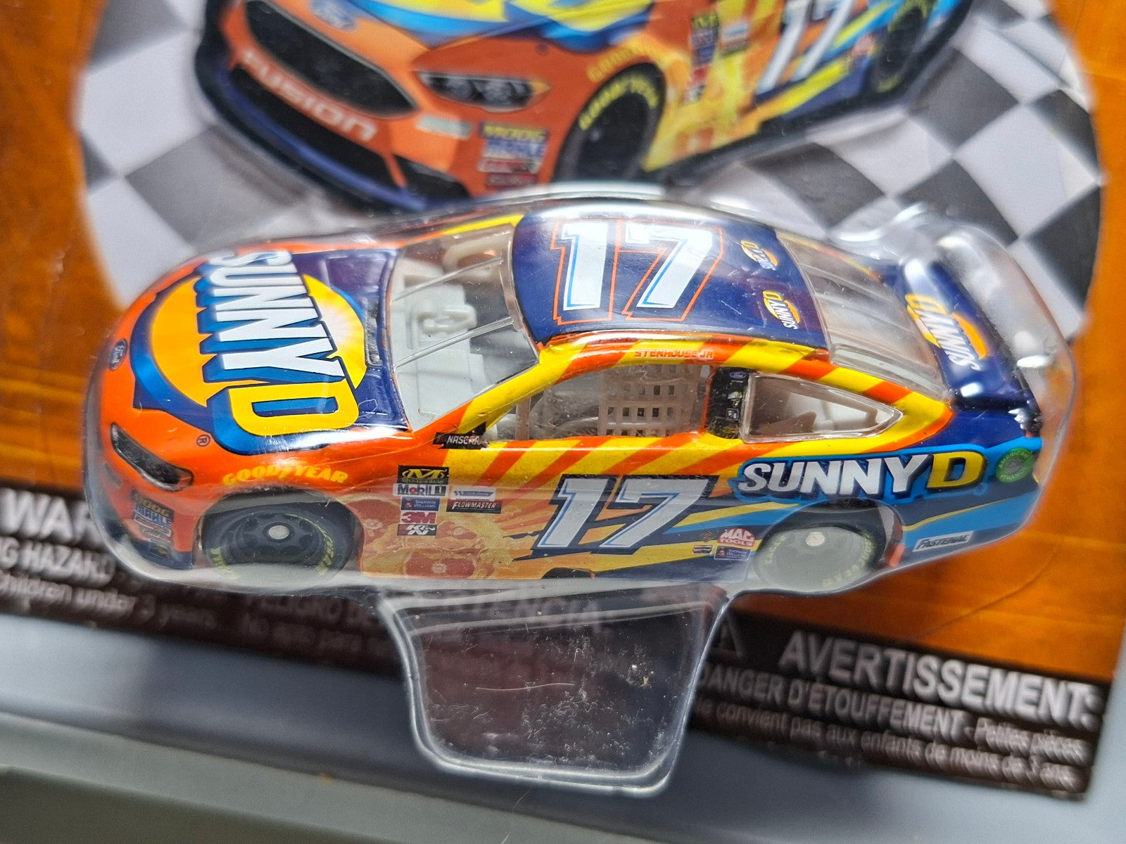 Lionel Racing 2017 wave 6 Ford fusion Ricky Stenhouse junior Sunny D    (NG19)