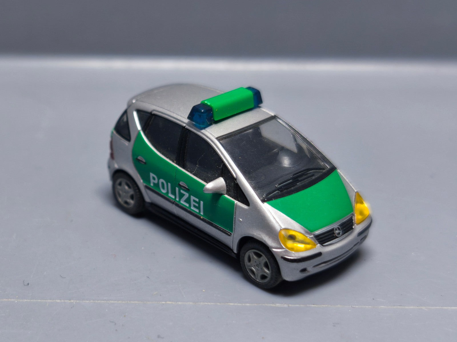 Herpa 1/87 Mercedes class a   (A04)