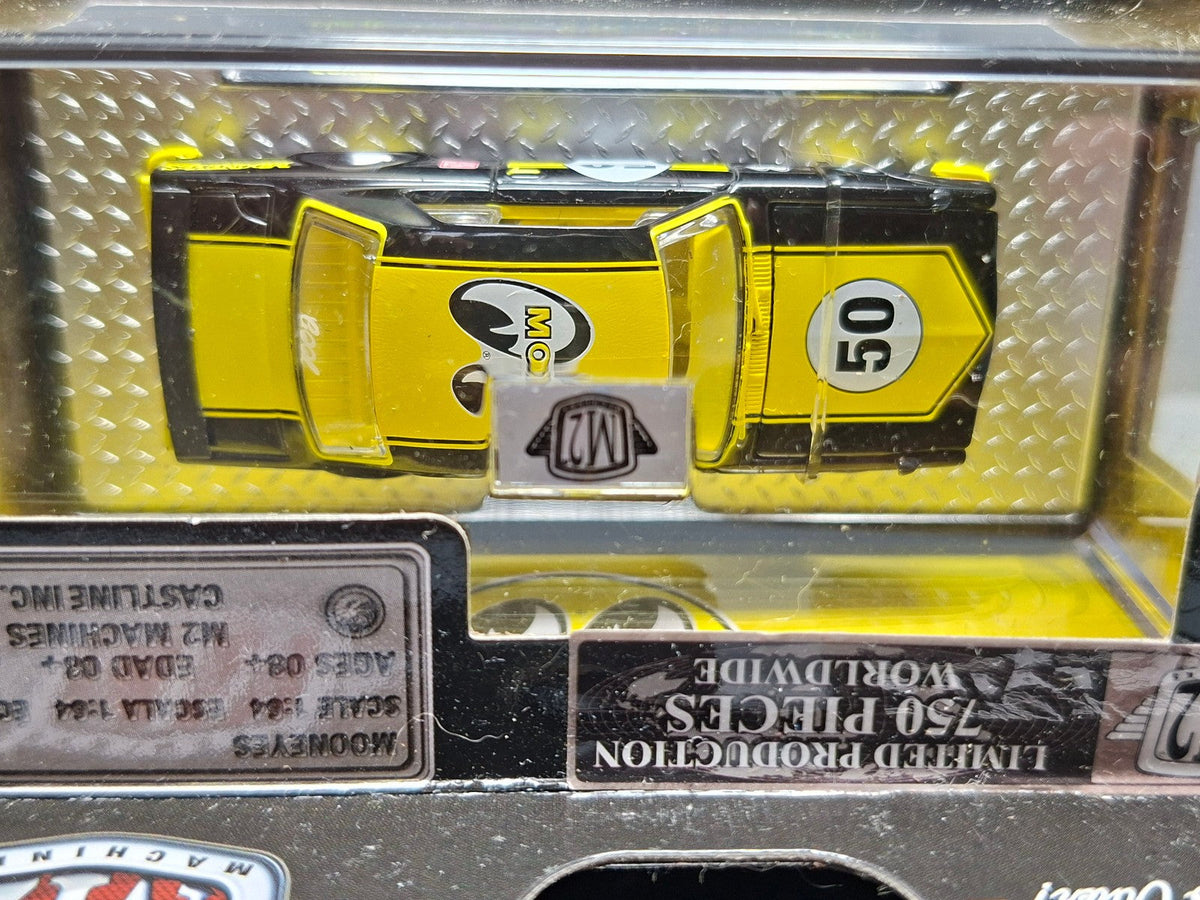 M2 Machines Mooneyes 1971 Nissan Skyline GT-R Chase 750 Pieces (NP13)