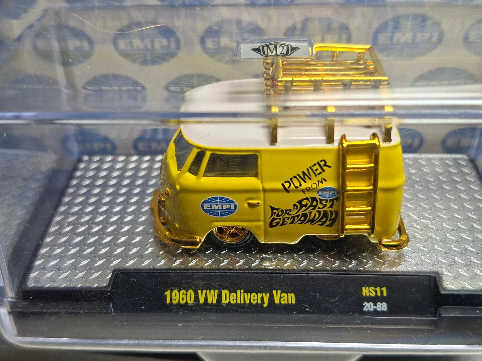 M2 Machines EMPI 1960 Volkswagen Delivery Van Chase 650pcs (NG74)