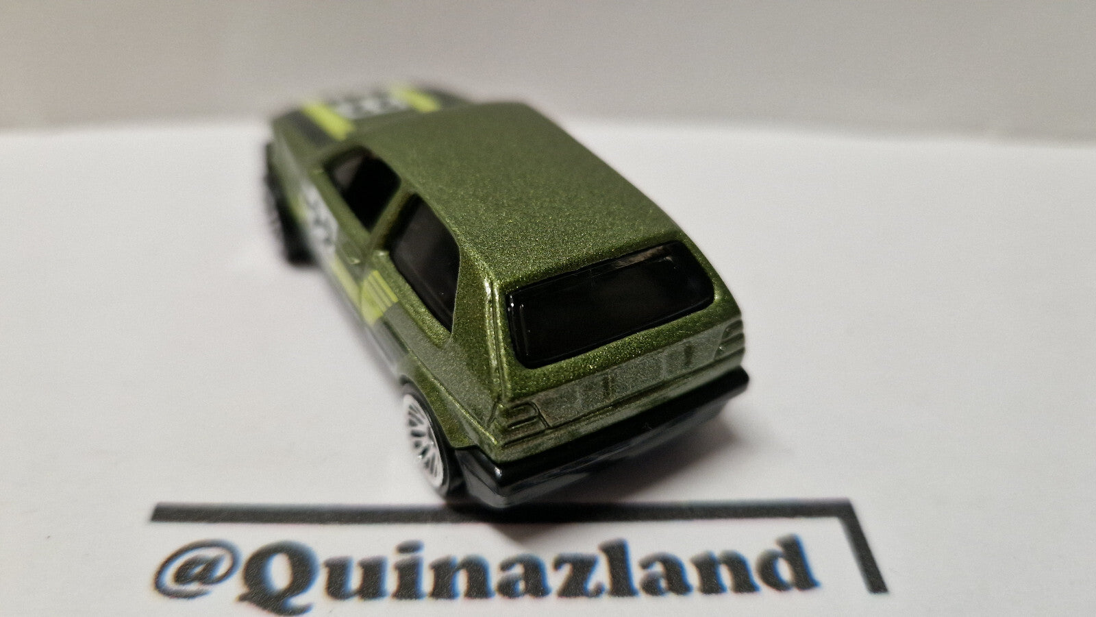 Hot Wheels 2021 street racers Volkswagen golf mk2  (A01)