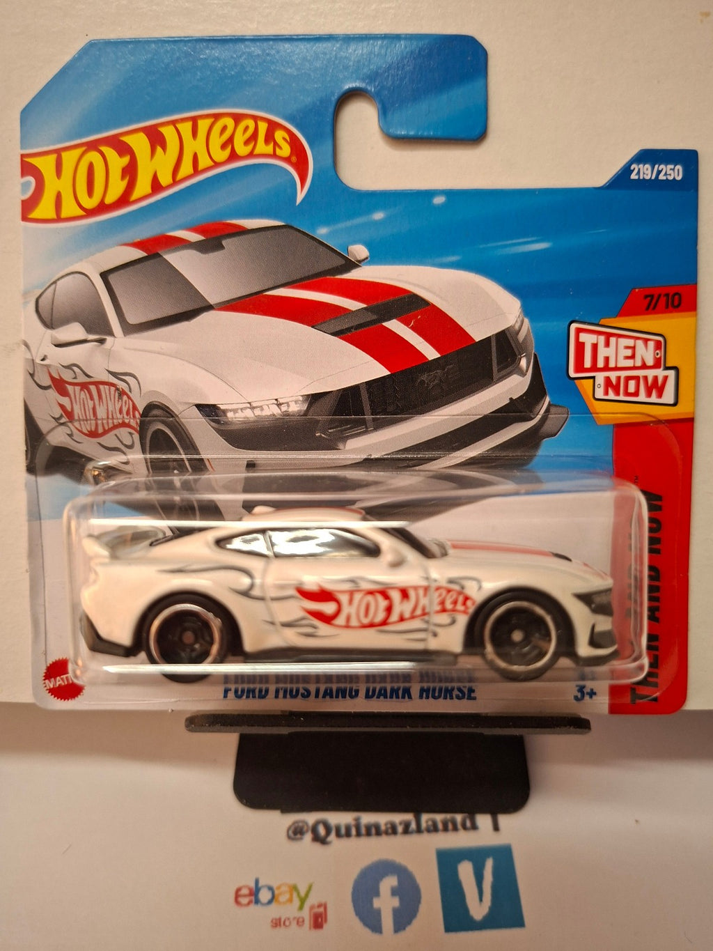 Hot Wheels Ford mustang dark horse 2025-219 (NP39)
