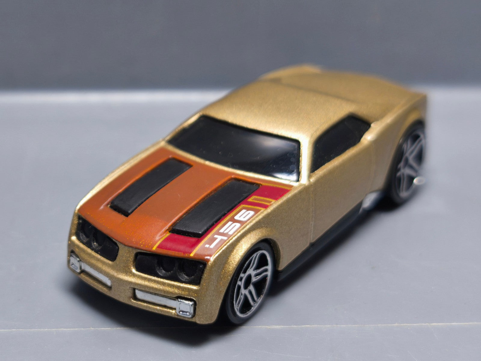 Hot Wheels Bully goat 2005-014  (A07)
