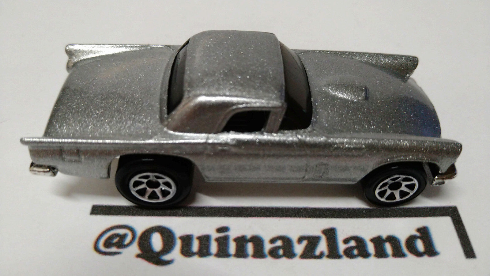 Hot Wheels 1995 exclusive target  57 t-bird    (A18)