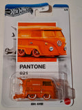 Hot Wheels 2026 Pantone Mix A Volkswagen Kool Kombi    (NP29)