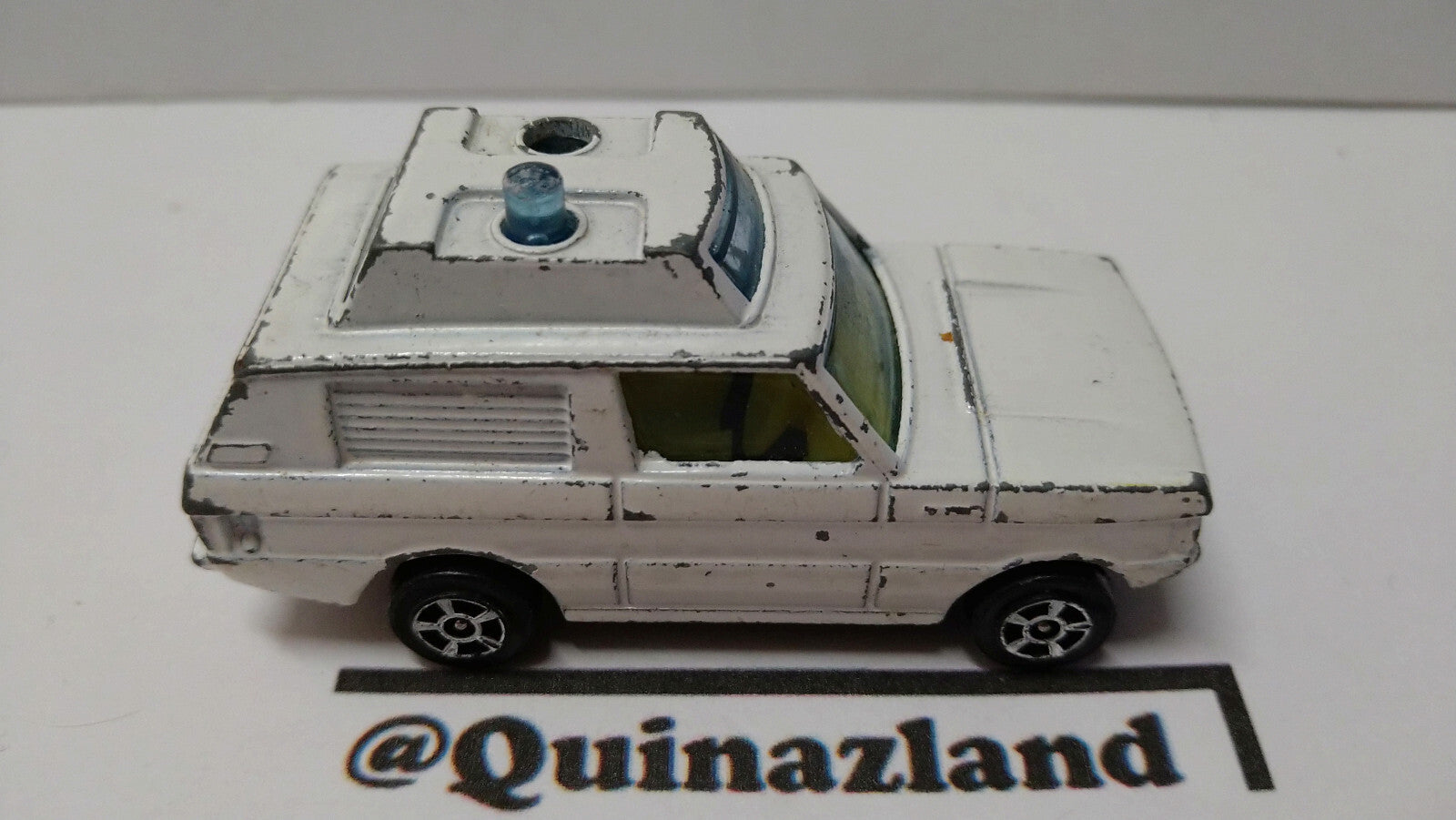 Corgi juniors  Range rover  (A13)
