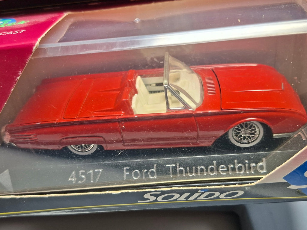 Solido Ford Thunderbird made in France 1/43 (NG09)