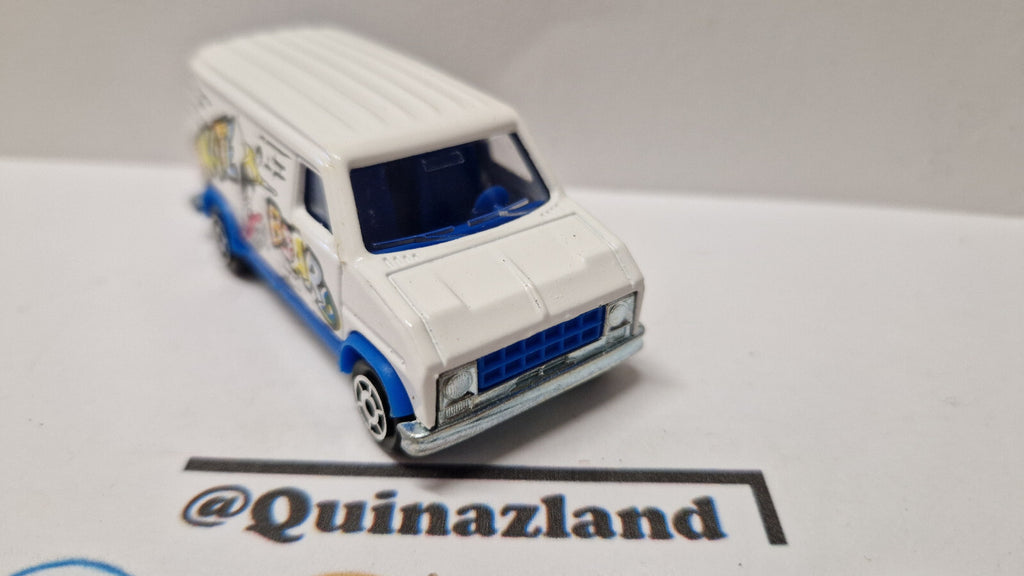 Majorette 1992 série 200 Ford E-350 fourgon Skate board (A21)