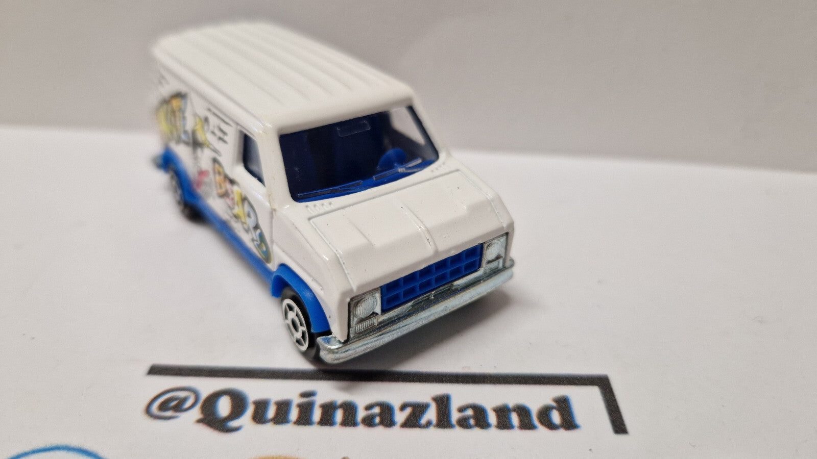 Majorette 1992 série 200 Ford E-350 fourgon Skate board (A21)