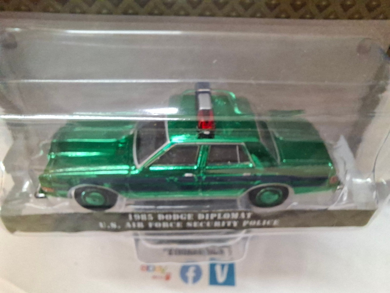 Greenlight  Battalion 64 series 5 Chase  1985 dodge diplomat U.S.  (NG32)
