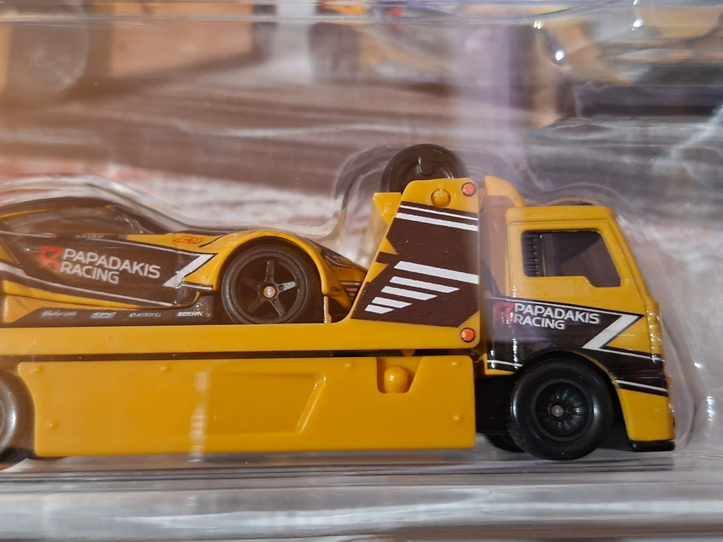 Hot Wheels 2025 Team Transport MIX J ’20 TOYOTA GR SUPRA / FLEET STREET #86 (CT13)