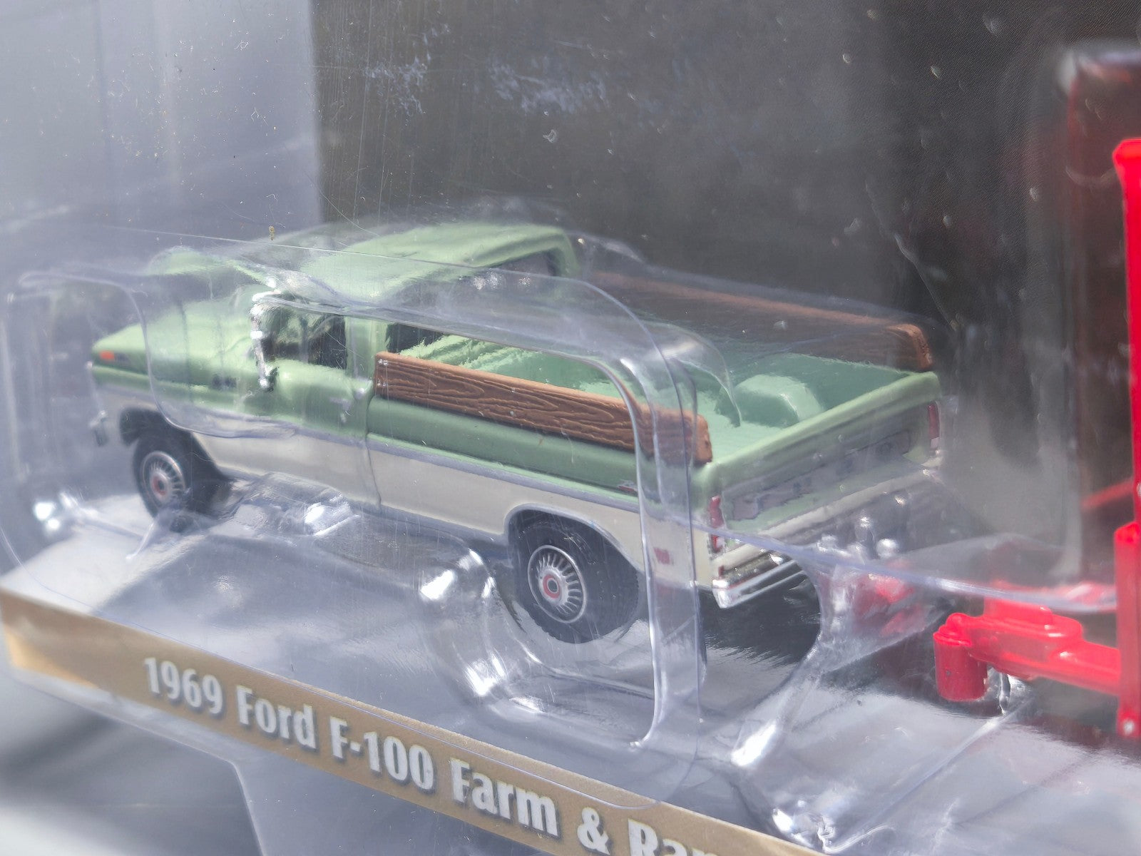 Greenlight Hitch & Tow Series 15 Ford F-100 Farm  Ranch Special   (C3)