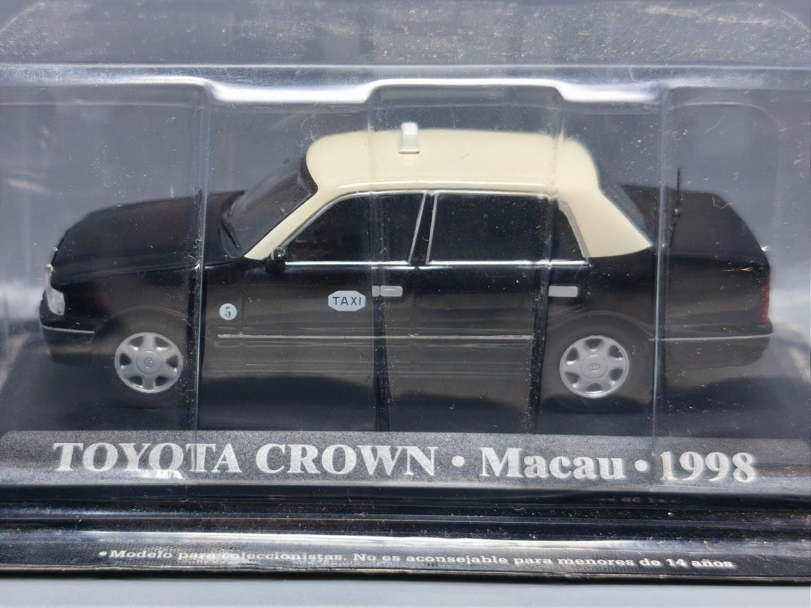 Altaya 1/43 Toyota crown  taxi macau 1998 (NP17)