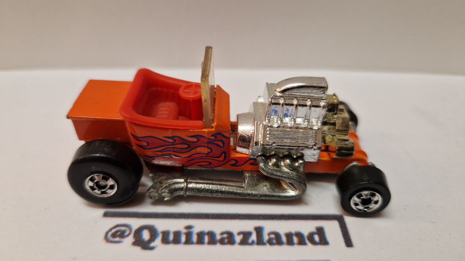 Hot Wheels 1989 classics  T-Bucket    (A28)