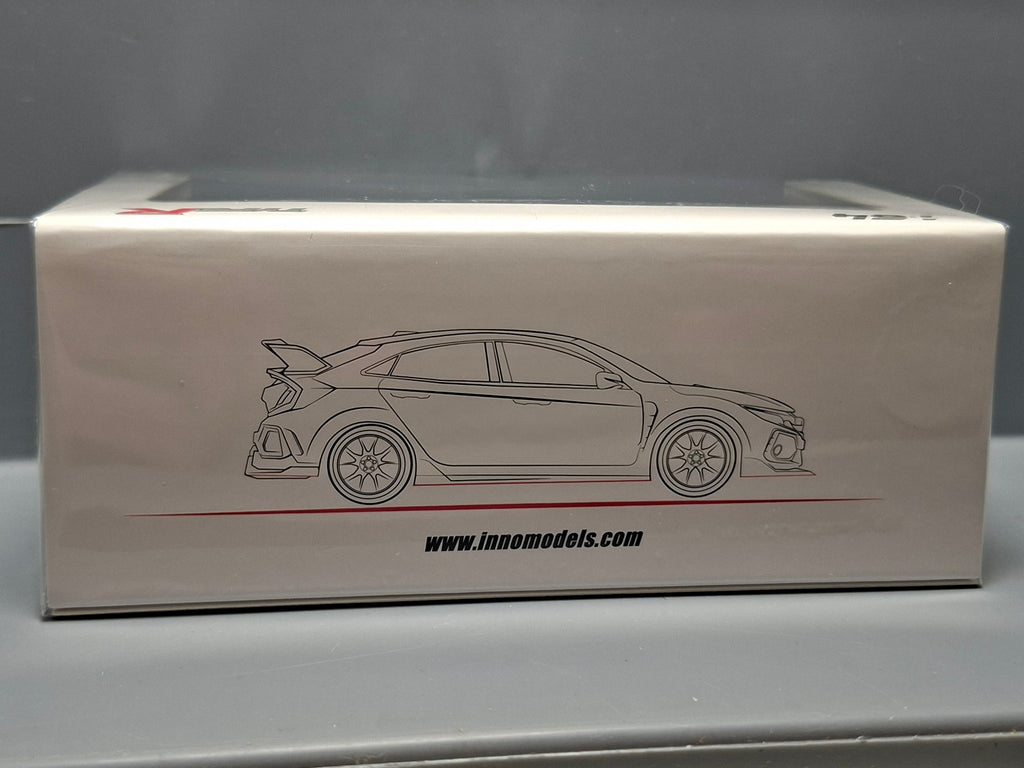 INNO64 Honda Civic Type-R (FK8), white (CP15)